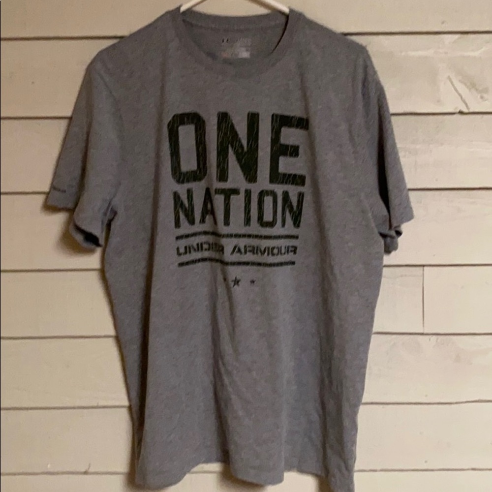 Men’s XL Under Armour T-shirt
